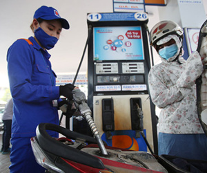 Không tăng giá bán lẻ xăng dầu