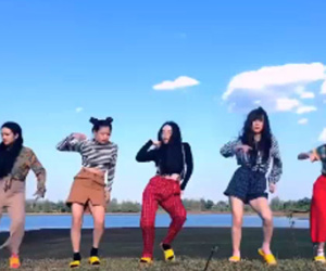 Gái trẻ nhảy 'cực lầy' hit Mình cưới nhau đi gây sốt