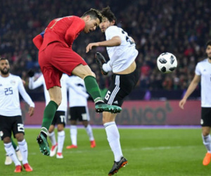 Ronaldo lập cú đúp, Bồ Đào Nha tái hiện màn ngược dòng của Man Utd
