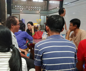 Vụ cháy ở Sài Gòn: Cha đau đớn nhìn con gái 2 tuổi nằm im lìm trong quan tài