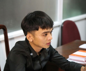 Dùng dao đâm người vì nghi bị chia rẽ tình cảm