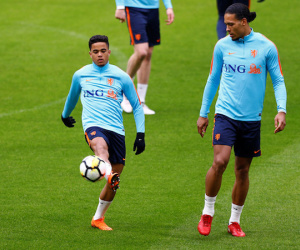 Kluivert khuyên con trai không nên đến M.U