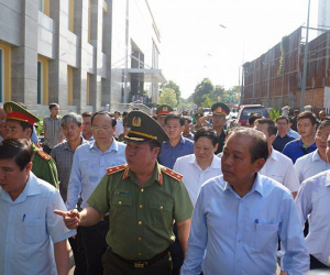 Phó Thủ tướng Trương Hòa Bình đối thoại với cư dân vụ cháy 13 người chết