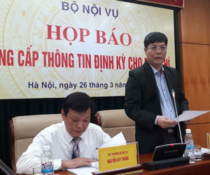 Bộ Nội vụ nói về việc rút đề xuất tăng lương giáo viên