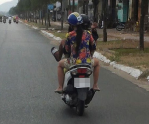 Đầu tuần, dân mạng Việt đã 'dậy sóng' vì hai nhân vật chính trong bức ảnh này