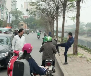 Hà Nội: Hai tài xế biến luôn thành võ sĩ MMA sau va chạm giao thông
