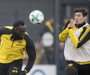 Tiền đạo đang vào phom của Dortmund lo mất vị trí vì Usain Bolt
