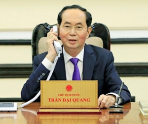 Chủ tịch nước điện đàm, mời Tổng thống Nga Putin thăm Việt Nam
