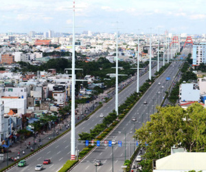 Đường ngàn tỉ không có nhà vệ sinh, cầu đi bộ