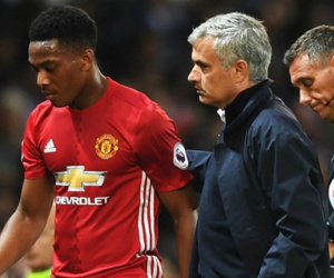 Sau Shaw và Pogba, Mourinho cũng đang đẩy Martial khỏi MU
