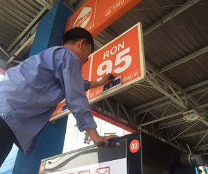 1 lít xăng sắp phải cõng 4.000 đồng tiền thuế