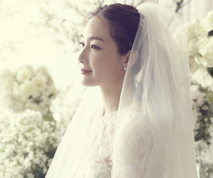 Lộ ảnh cưới hiếm hoi của 'nữ hoàng nước mắt' Choi Ji Woo: Cô dâu xinh đẹp tựa thiên thần