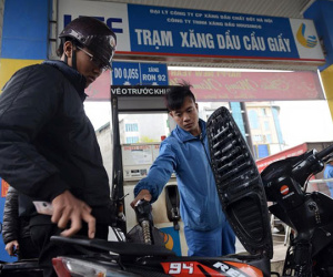 1 lít xăng cõng 4.000 đồng tiền thuế: Đa số ý kiến đồng tình