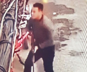 Thanh niên nổ súng vào nhà chủ nợ để đe dọa