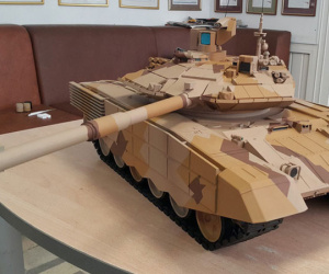 Quà lưu niệm với mức giá không tưởng đến từ nhà sản xuất xe tăng T-90