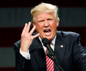 Biên giới Mỹ-Mexico hỗn loạn: Ông Trump nổi giận lôi đình vì chiêu trò của người vượt biên