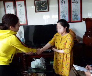 Giáo sinh mang thai bị đánh bãi nại