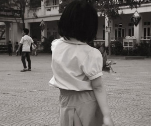 Tâm thư 'nghiêm trọng' ông bố gửi bạn học lớp 1 của con gái: Chỉ một lời cháu nói, vợ chồng chú ôm nhau khóc rưng rức
