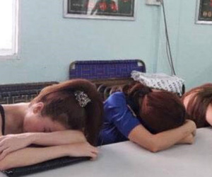 Các 'tú bà' hoa khôi đường dây bán dâm nghìn đô hầu toà