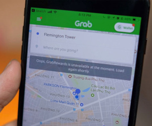 Tranh thủ 4 tiếng Grab 'sập', tài xế Uber kiếm đậm