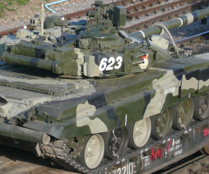 Xe tăng T-90S về Việt Nam - tàu Ocean Energy đang nhận hàng ở cảng?