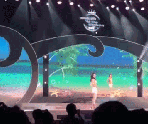 Thí sinh Hoa hậu Biển catwalk 'như đi chợ', body gây thất vọng khi trình diễn bikini trong buổi tổng duyệt