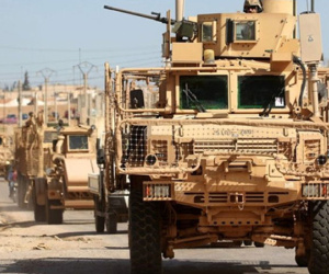 Tổng thống Trump đổi ý, chưa rút quân khỏi Syria