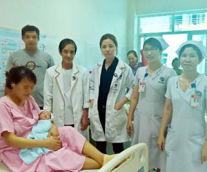 Báo động đỏ nội viện cứu thai nhi bị sa dây rốn