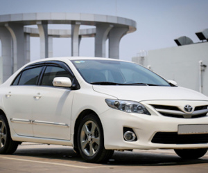 Toyota Altis 2011 - vô địch giữ giá tại Việt Nam