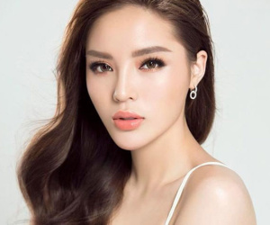 Giữa nghi vấn bị tố là 'người thứ ba', Kỳ Duyên đăng status đáp trả thâm sâu?