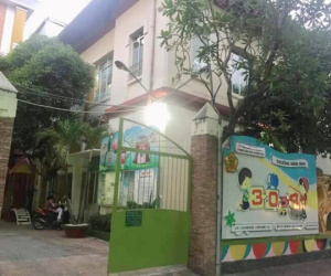 Đề nghị đình chỉ giáo viên đánh và mắng học sinh 'là người hay là thú'