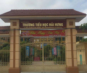Gần 20 học sinh bị cướp dây chuyền tại lớp học