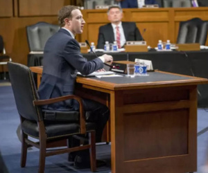 Vì sao Mark Zuckerberg mặc vest, ngồi đệm cao 10 cm khi điều trần?