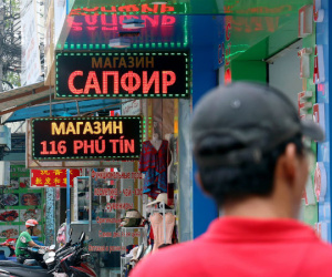 Xuất hiện 'phố Tàu, nước Nga' giữa Nha Trang, cấp quản lý có vấn đề