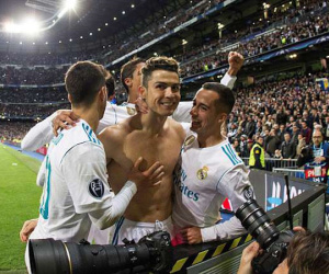 Rô béo, Ronaldinho cộng lại cũng không bằng Ronaldo ở cúp châu Âu