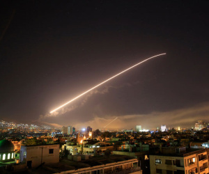 45 phút rung chuyển thủ đô Syria dưới đòn không kích của Mỹ