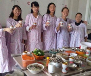 Chụp ảnh 'tự sướng', lập team ăn lẩu uống bia, các mẹ bầu chờ 'lên thớt' đáng yêu gây sốt mạng