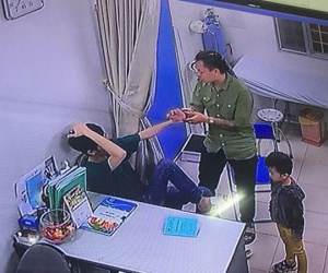 Video: Người nhà bệnh nhân đánh bác sĩ bệnh viện Xanh Pôn