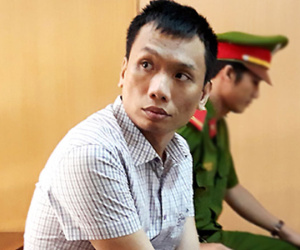 Cán bộ công an làm gián điệp