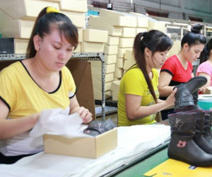 Không có DN giày Việt nào trong chuỗi Nike, Adidas…