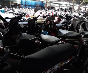Nhiều điểm giữ xe tại trung tâm TP.HCM vẫn vô tư 'chặt chém' khách hàng