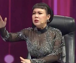 Video: Việt Hương trách đàn anh Vũ Hà ngang ngược, không chịu nhường phụ nữ