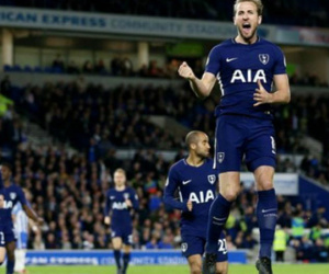 Tottenham chia điểm dù Harry Kane ghi bàn