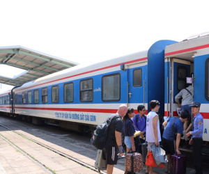 'Sốt' vé tàu, xe tuyến Sài Gòn – Nha Trang dịp lễ 30/4