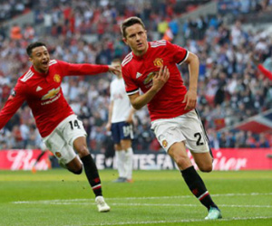 Man Utd đánh bại Tottenham, vào chung kết Cup FA