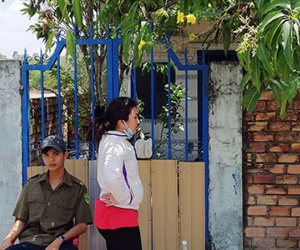 Một người chết, 2 người bỏng trong căn nhà khóa trái cửa