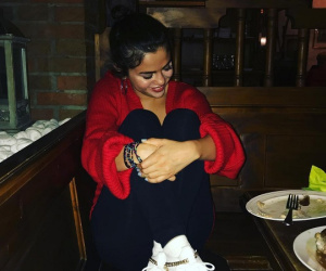 Chia tay đã mấy tuần, nhưng Selena Gomez vẫn không thể xóa hình ảnh Justin Bieber khỏi tâm trí