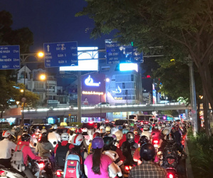 Giao thông cửa ngõ sân bay Tân Sơn Nhất lại hỗn loạn