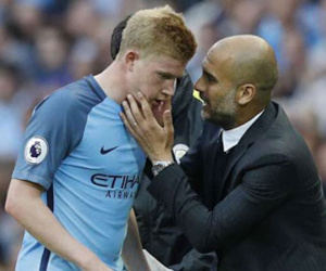 Pep bất bình vì De Bruyne bị Salah vượt mặt