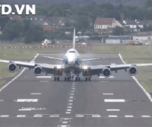 'Quái vật khổng lồ' An-124 Nga vừa chuyển "rồng lửa" S-300 tới Syria